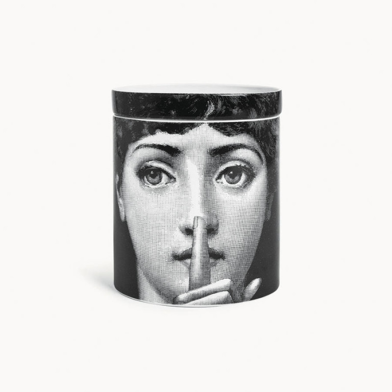 FORNASETTI - 'NEL MENTRE' Candela Profumata Decoro Mascherina